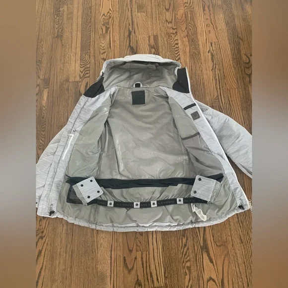 New Vintage Oakley Ski Jacket! Only worn maybe 3 times. - Picture 4 of 14